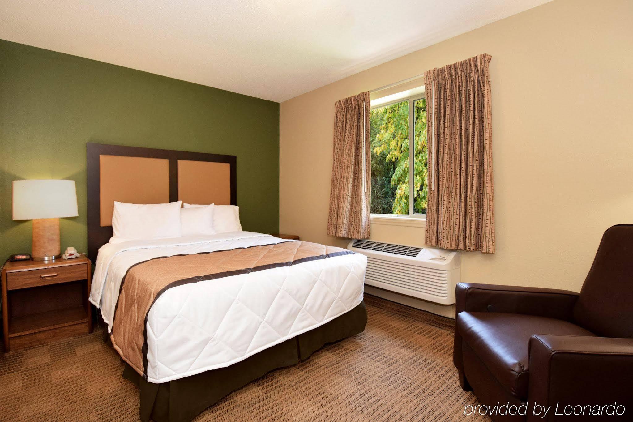 Hotel Suburban Columbus - Dublin