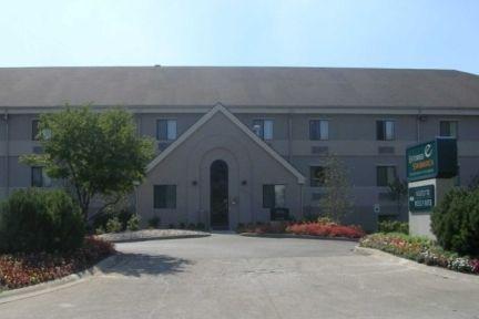 Suburban Columbus - Hotel 2*