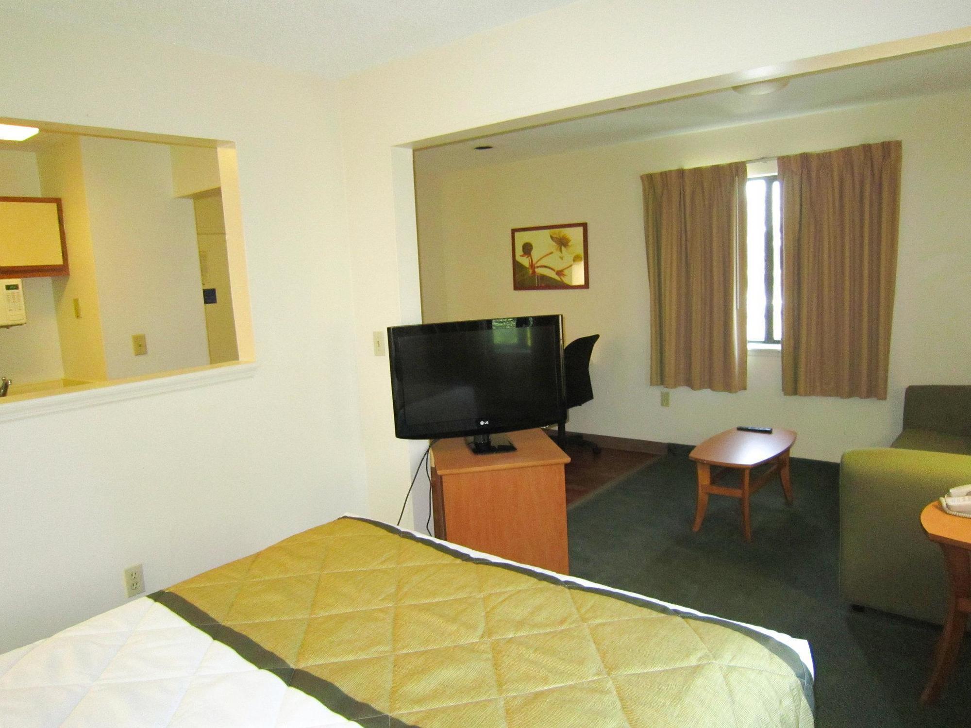 Suburban Columbus - Hotel Dublin