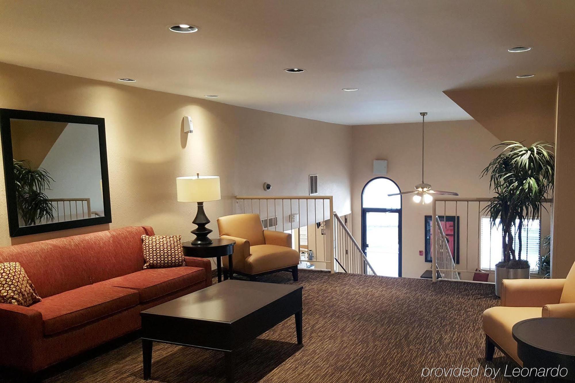 Hotel Suburban Columbus - 2*