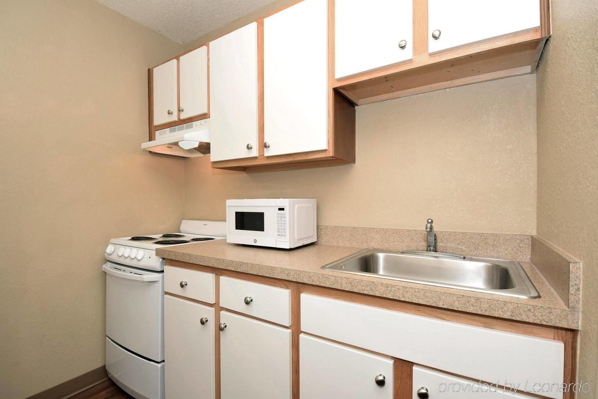 Hotel Suburban Columbus -